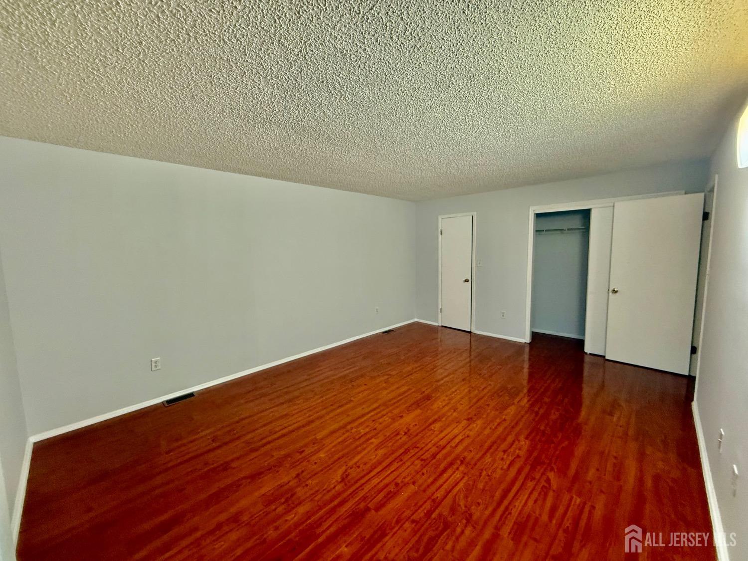 1404 Edison Glen Terrace, Edison, New Jersey image 6