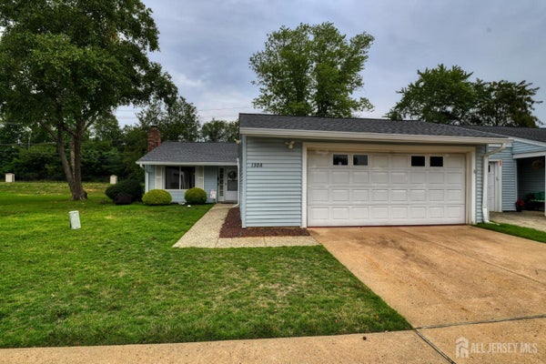 130 A BALSAM PLZ, MONROE TOWNSHIP, NJ 08831 - Image ddce1efff8fd7f9faea2bfbe953d9267/3447796097