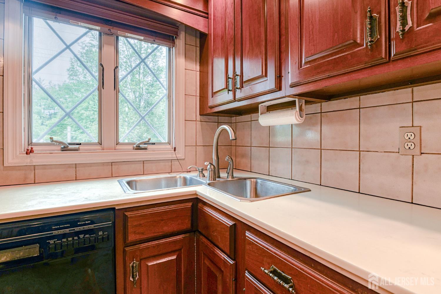 16 Pardun Avenue, Milltown, New Jersey image 7