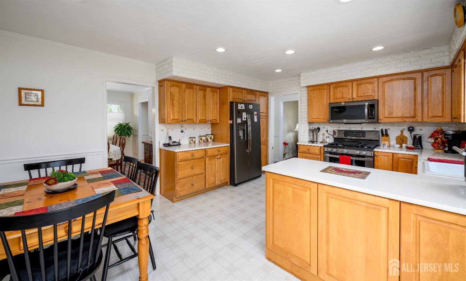 4 Boston Post Road, East Brunswick, New Jersey image 8