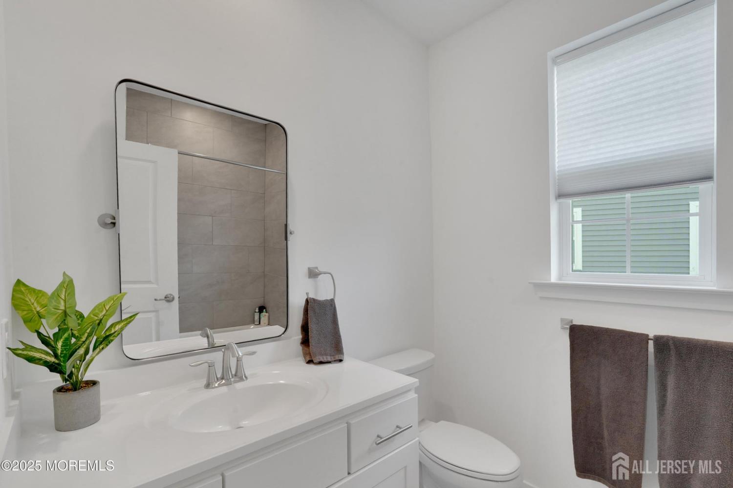 69 Starlight Drive, Middlesex, New Jersey image 18