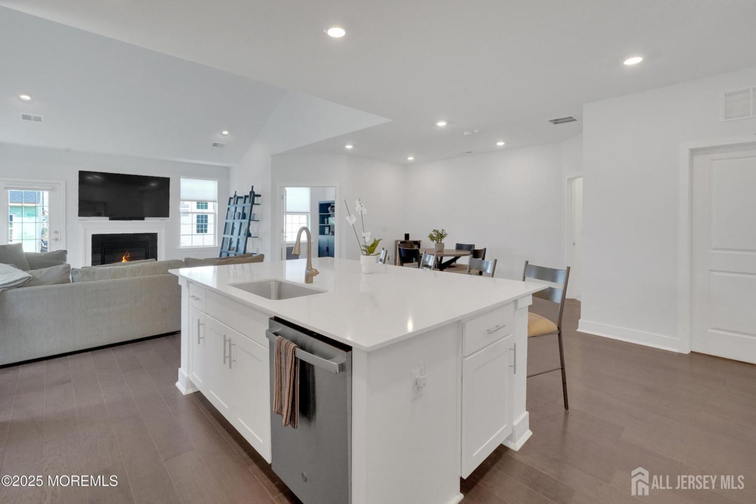 69 Starlight Drive, Middlesex, New Jersey image 13