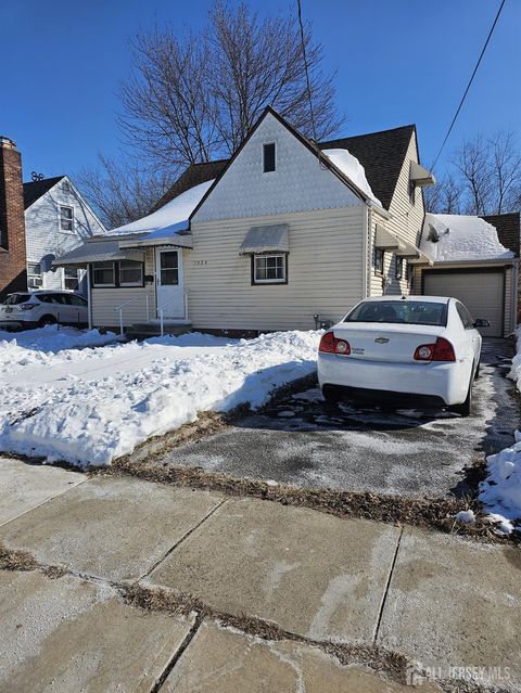 Homes For Sale - 1924 Caroline Avenue<br/> Linden, NJ 07036