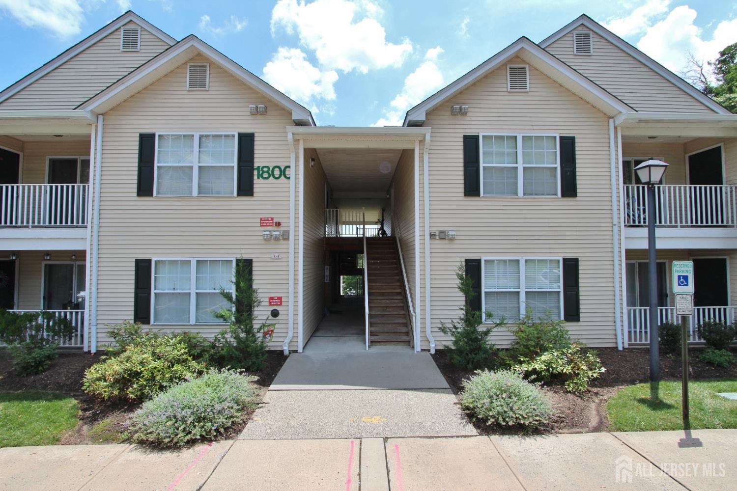 Green Brook, New Jersey 08812, United States, 2 Bedrooms Bedrooms, ,2 BathroomsBathrooms,Residential,Active,174124