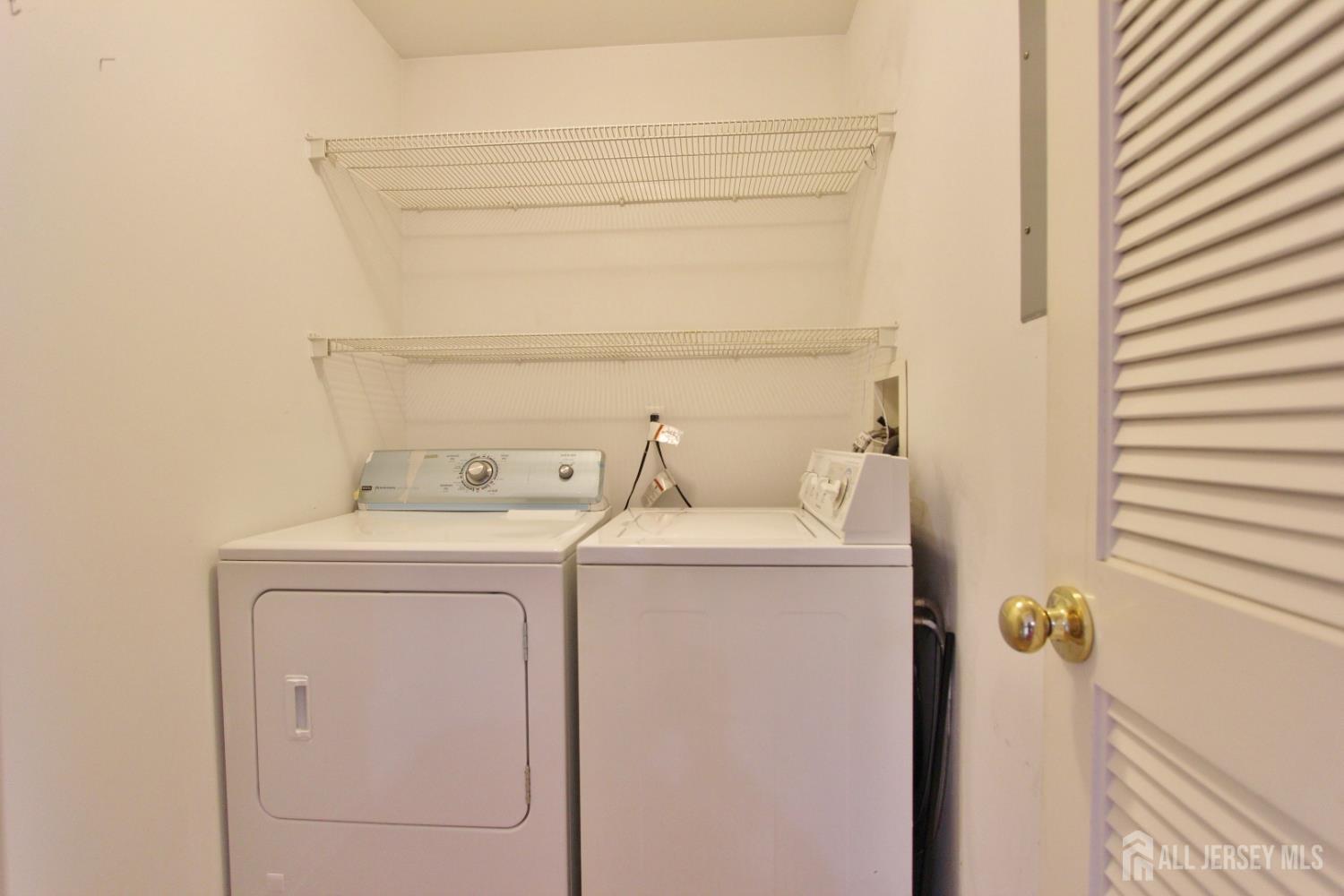 Green Brook, New Jersey 08812, United States, 2 Bedrooms Bedrooms, ,2 BathroomsBathrooms,Residential,Active,174124