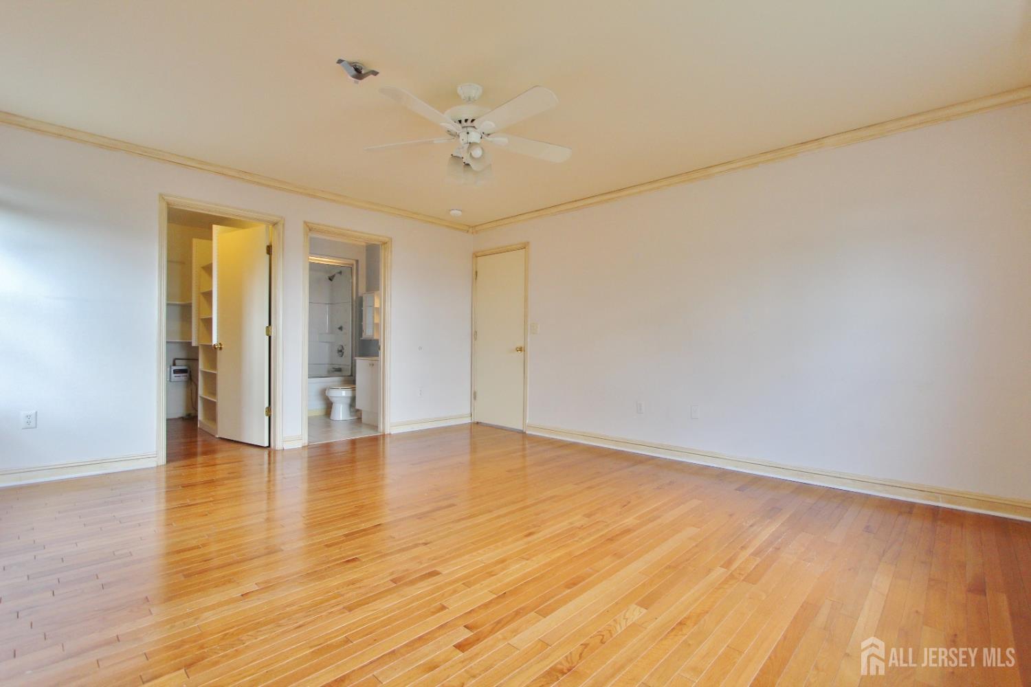 Green Brook, New Jersey 08812, United States, 2 Bedrooms Bedrooms, ,2 BathroomsBathrooms,Residential,Active,174124