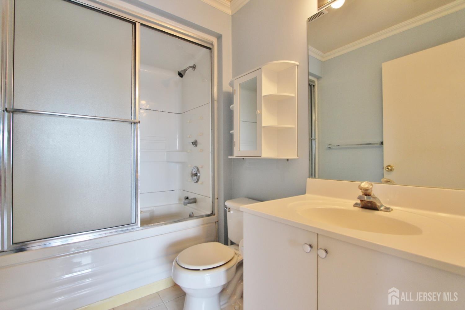 Green Brook, New Jersey 08812, United States, 2 Bedrooms Bedrooms, ,2 BathroomsBathrooms,Residential,Active,174124