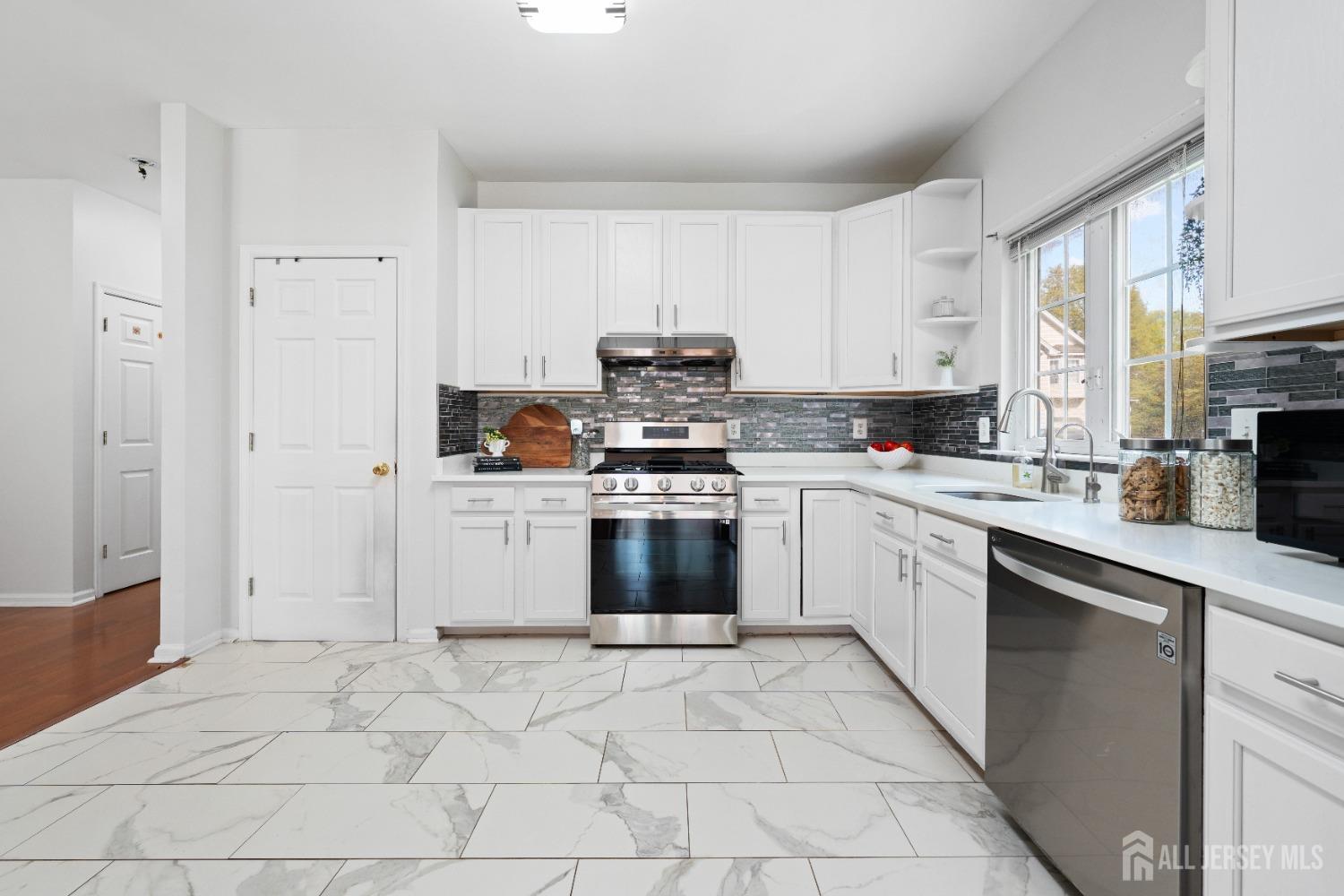 51 E Burgess Drive, Piscataway, New Jersey image 10