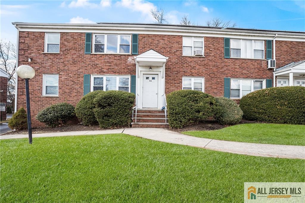 44 Garfield Park #B, Edison, New Jersey image 1