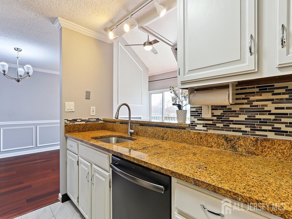 1010 Aspen Drive, Plainsboro, New Jersey image 13