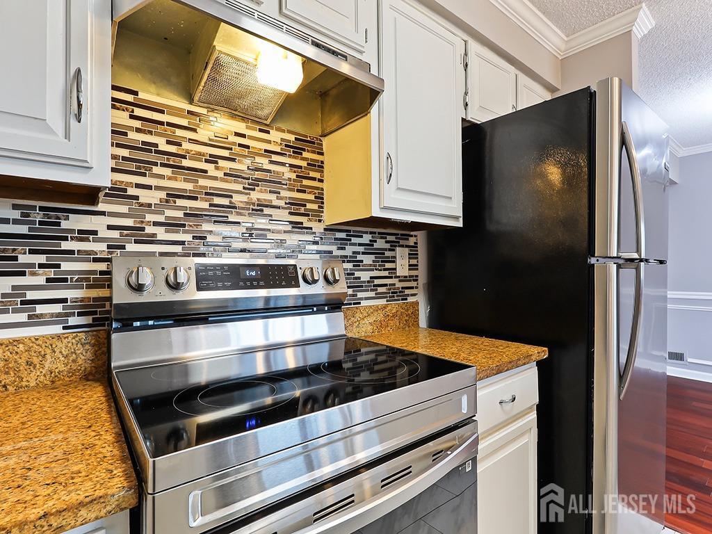 1010 Aspen Drive, Plainsboro, New Jersey image 12