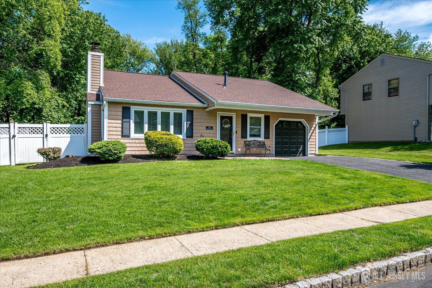 16 Rachele Court, Old Bridge, New Jersey image 3