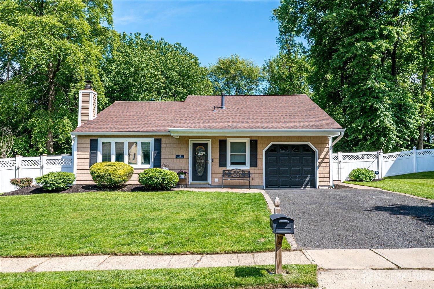 16 Rachele Court, Old Bridge, New Jersey image 2