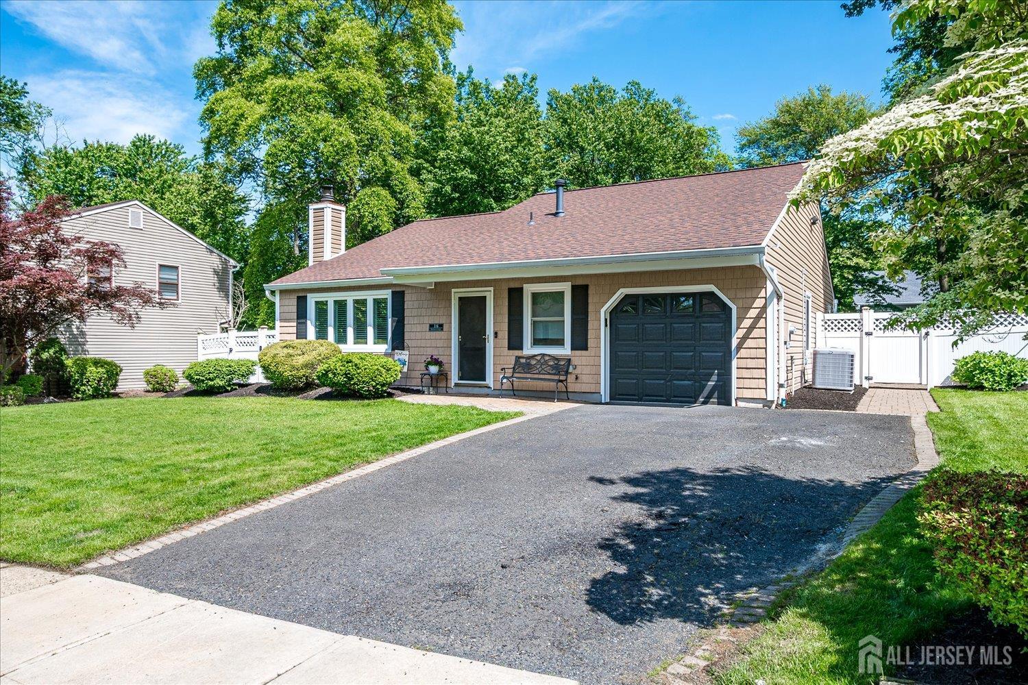 16 Rachele Court, Old Bridge, New Jersey image 1