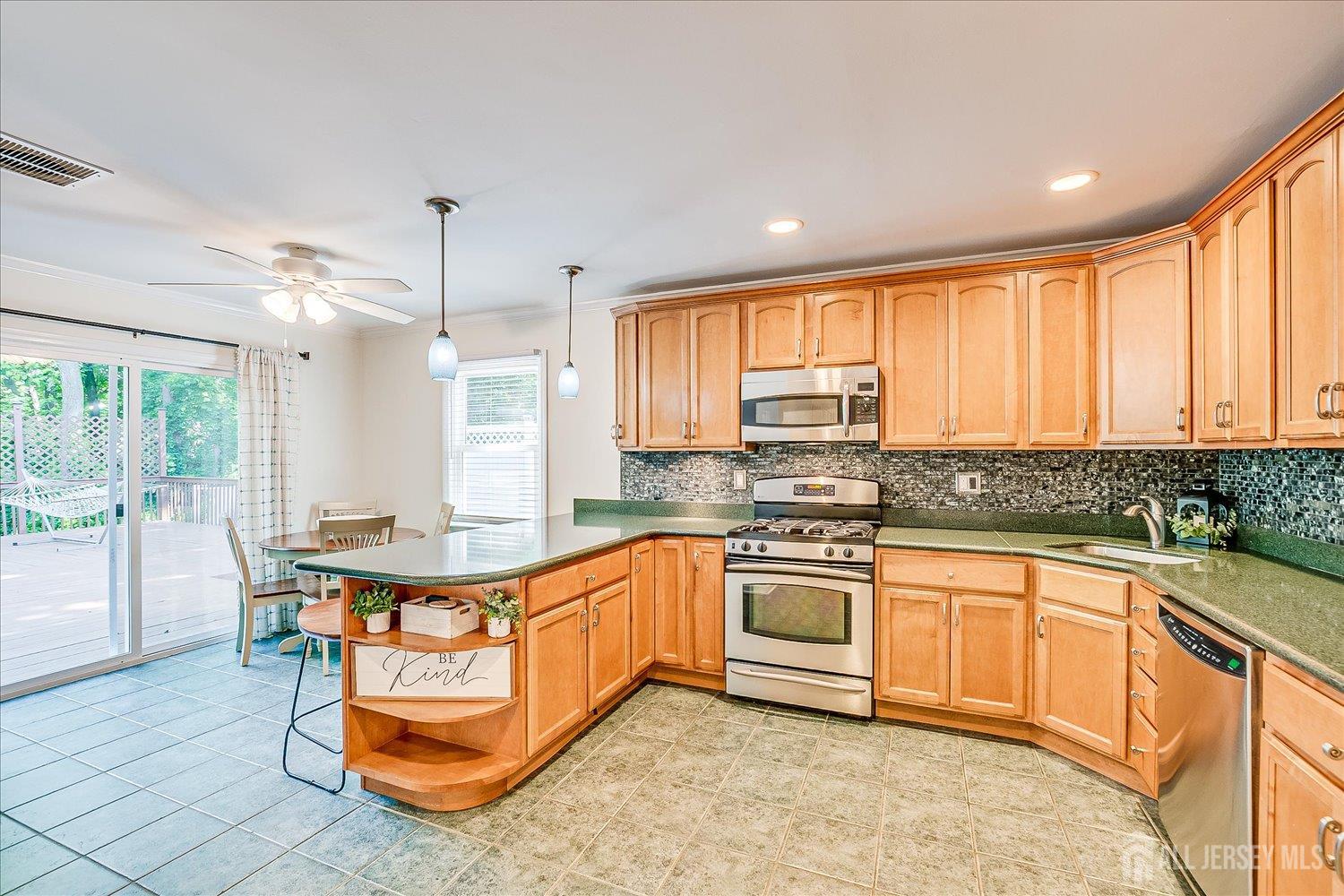16 Rachele Court, Old Bridge, New Jersey image 13
