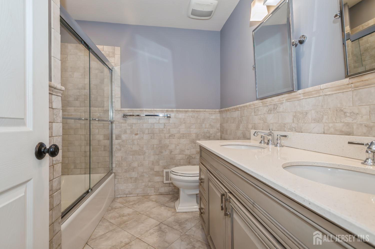 South Brunswick, New Jersey 08824, United States, 4 Bedrooms Bedrooms, ,3 BathroomsBathrooms,Residential,Pending,5217