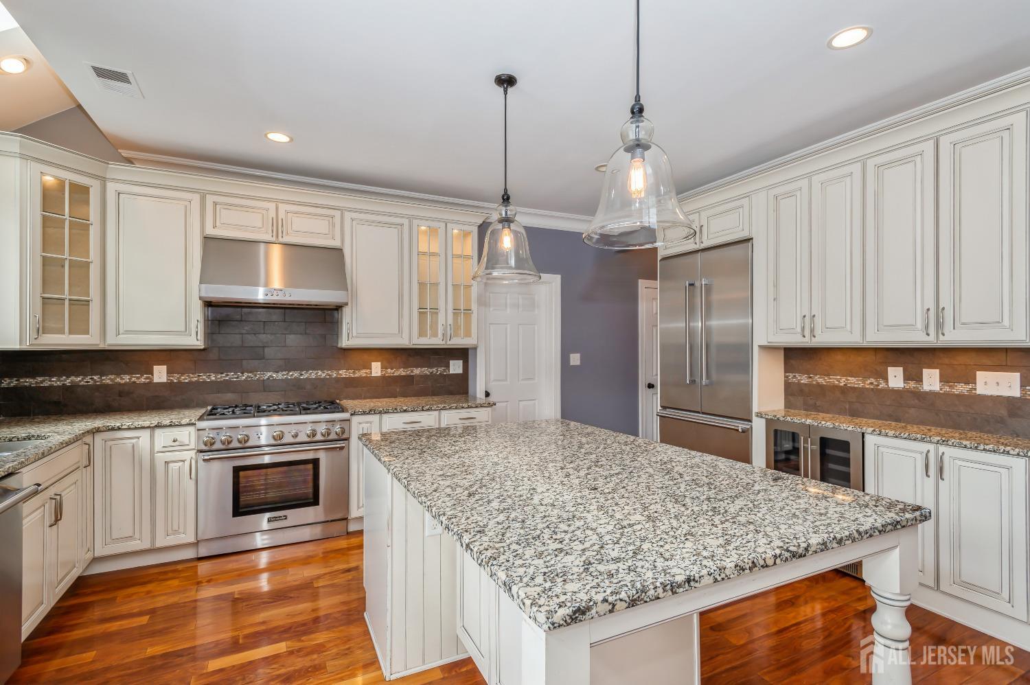 South Brunswick, New Jersey 08824, United States, 4 Bedrooms Bedrooms, ,3 BathroomsBathrooms,Residential,Pending,5217