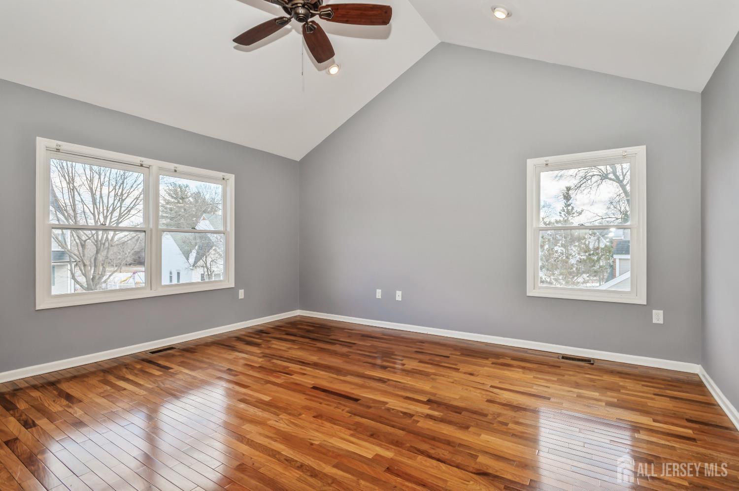 South Brunswick, New Jersey 08824, United States, 4 Bedrooms Bedrooms, ,3 BathroomsBathrooms,Residential,Pending,5217