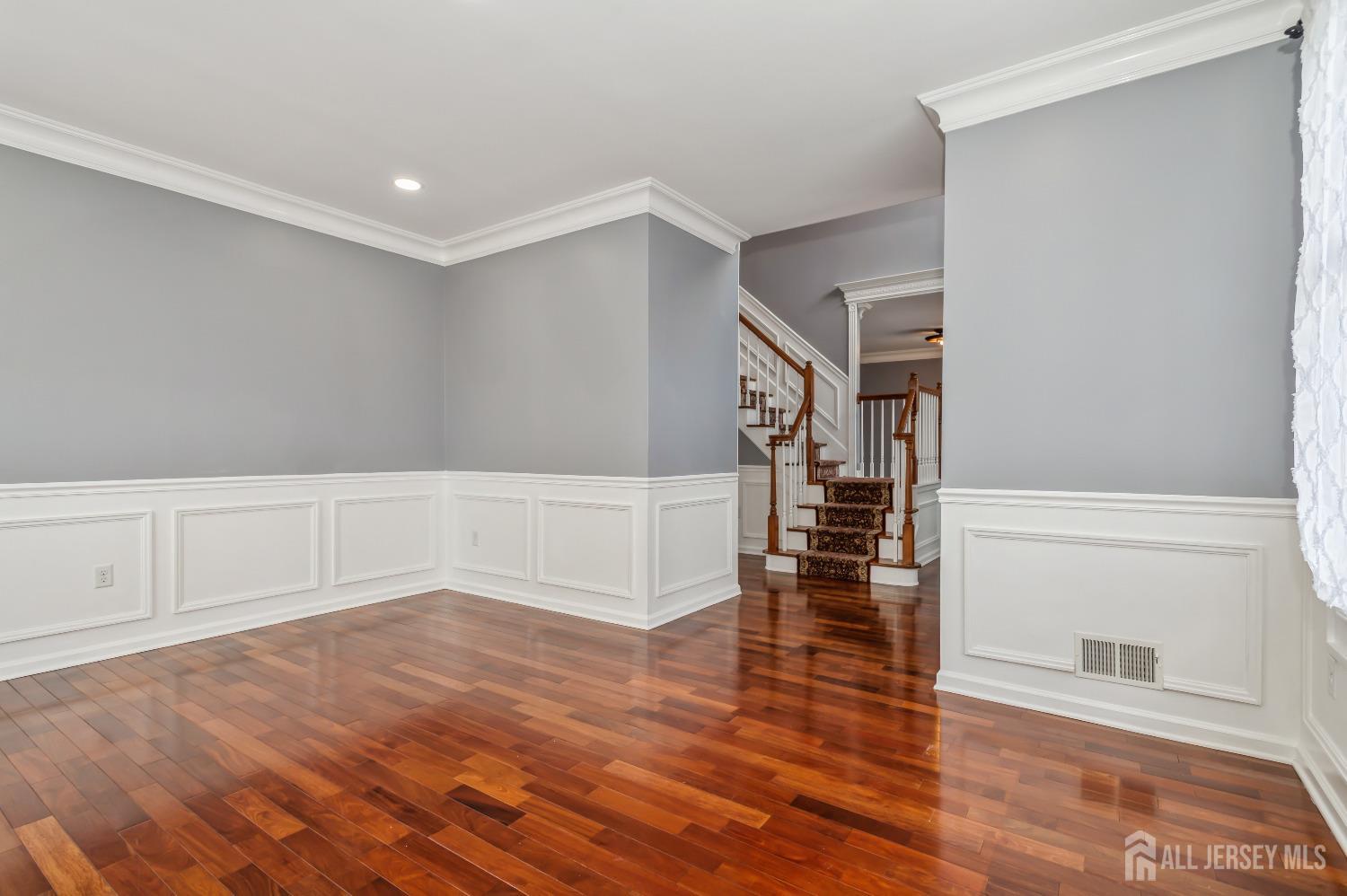 South Brunswick, New Jersey 08824, United States, 4 Bedrooms Bedrooms, ,3 BathroomsBathrooms,Residential,Pending,5217