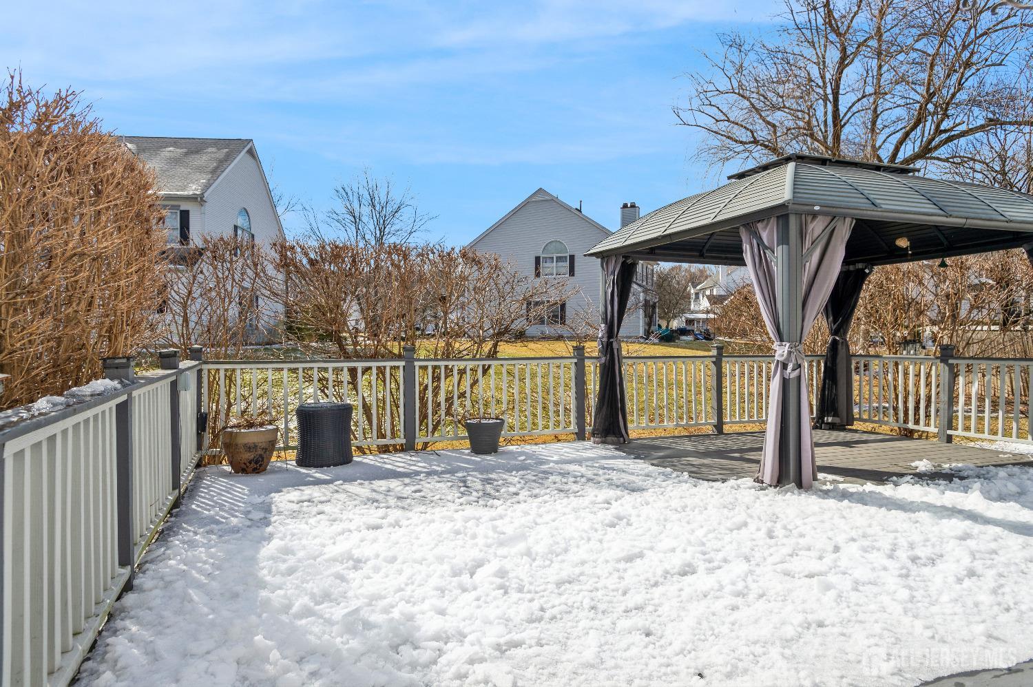 South Brunswick, New Jersey 08824, United States, 4 Bedrooms Bedrooms, ,3 BathroomsBathrooms,Residential,Pending,5217