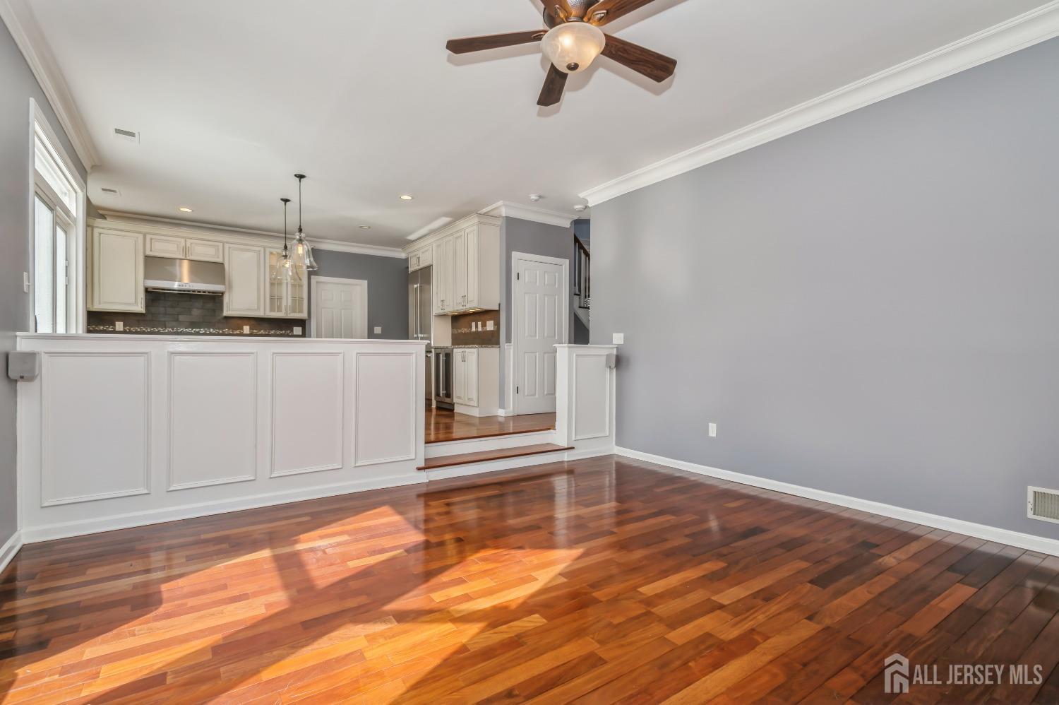 South Brunswick, New Jersey 08824, United States, 4 Bedrooms Bedrooms, ,3 BathroomsBathrooms,Residential,Pending,5217