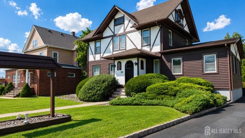 Multifamily For Sale - 281 E Main Street<br/> Somerville, NJ 08876