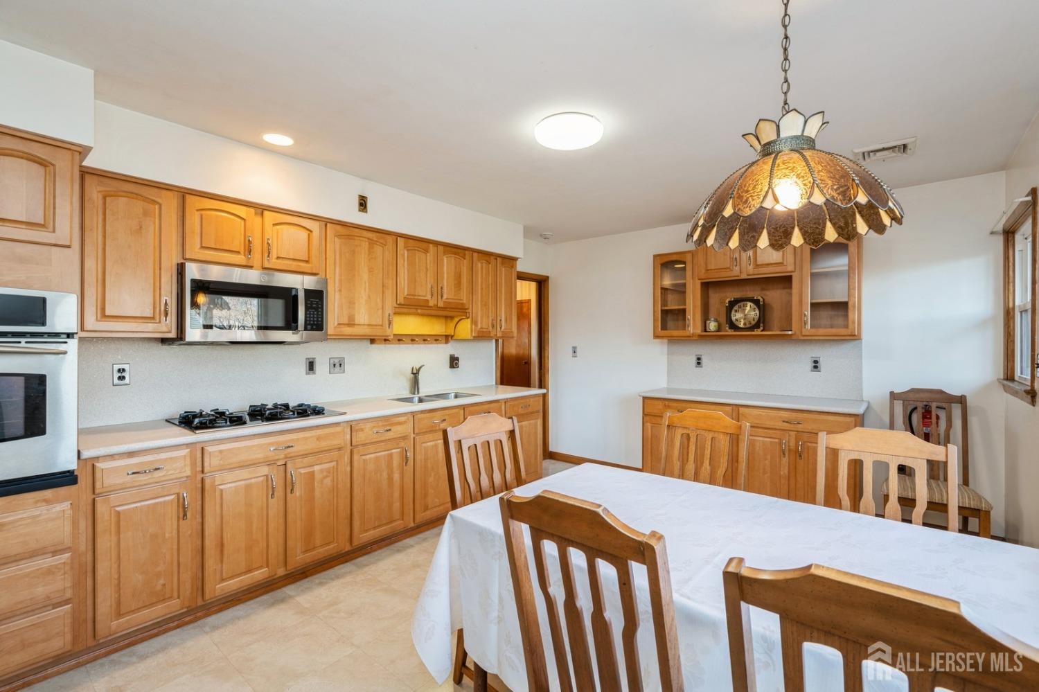 93 Conover Place, Middlesex, New Jersey image 18