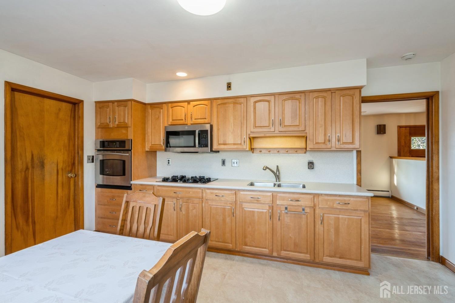 93 Conover Place, Middlesex, New Jersey image 21