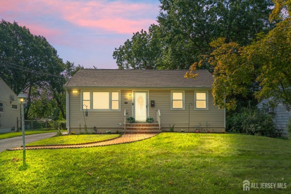 408 RICHARD WAY, NORTH PLAINFIELD, NJ 07062 - Image e097a80cb4e2713f4b35e1f30f69b064/3932520856