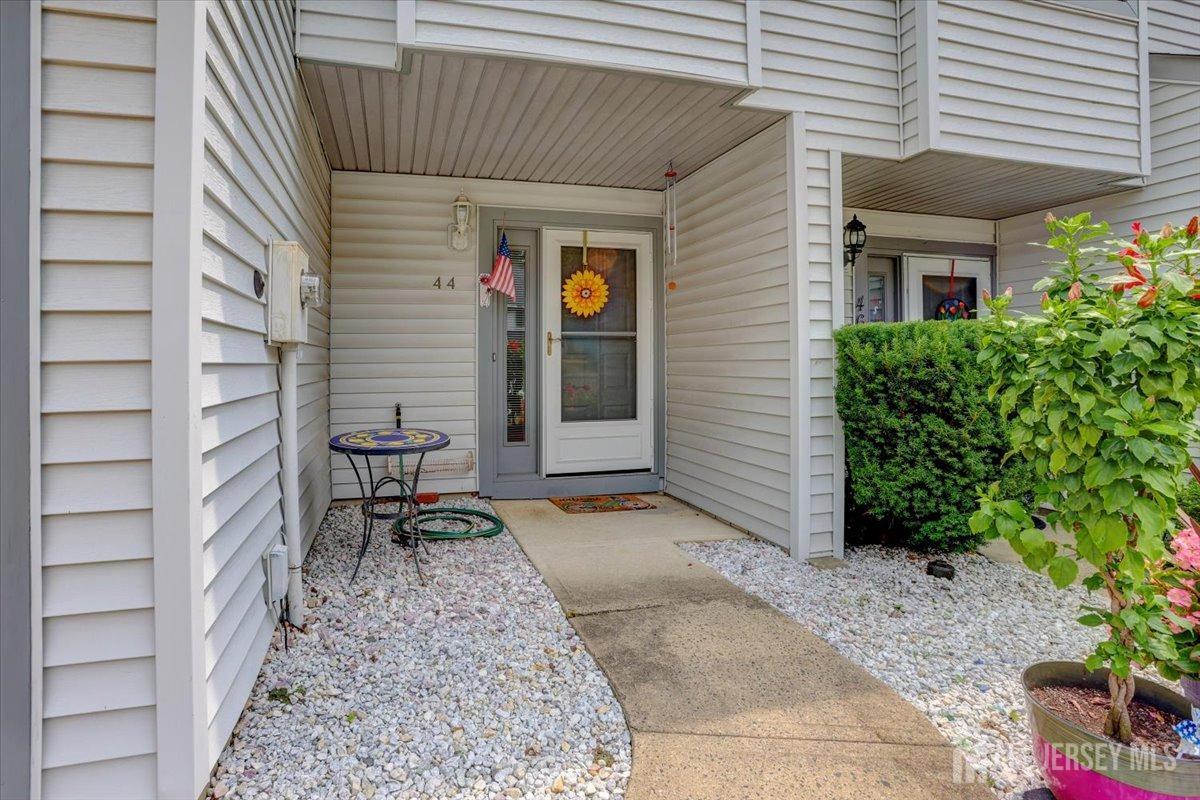 44 Lexington Circle, Old Bridge, New Jersey image 3