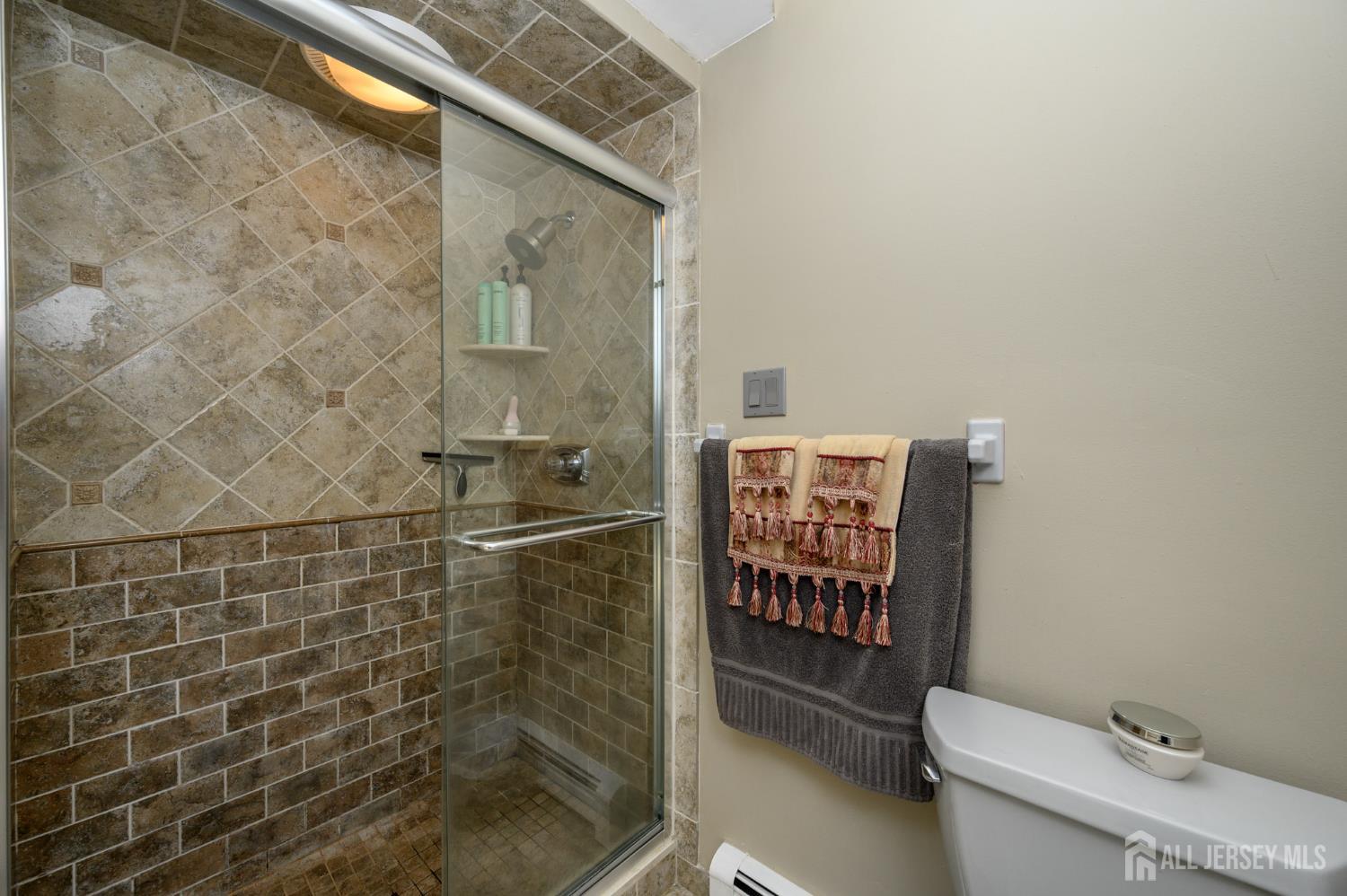 1 Wilfred Road, Manalapan, New Jersey image 36