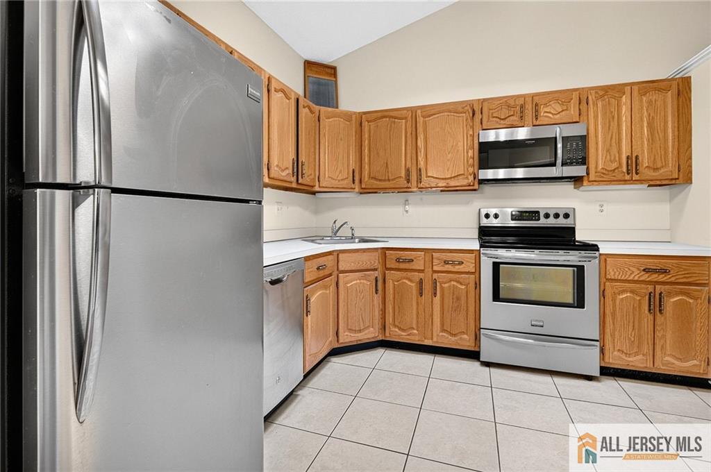 22 James Buchanan Drive 22F