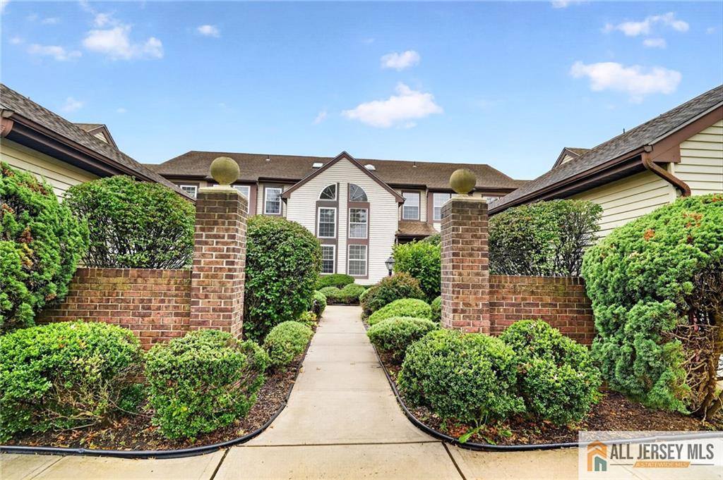 22 James Buchanan Drive 22F