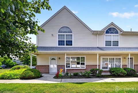 Condo For Sale - 111 Sassafras Court<br/> Middlesex County, North Brunswick, NJ 08902