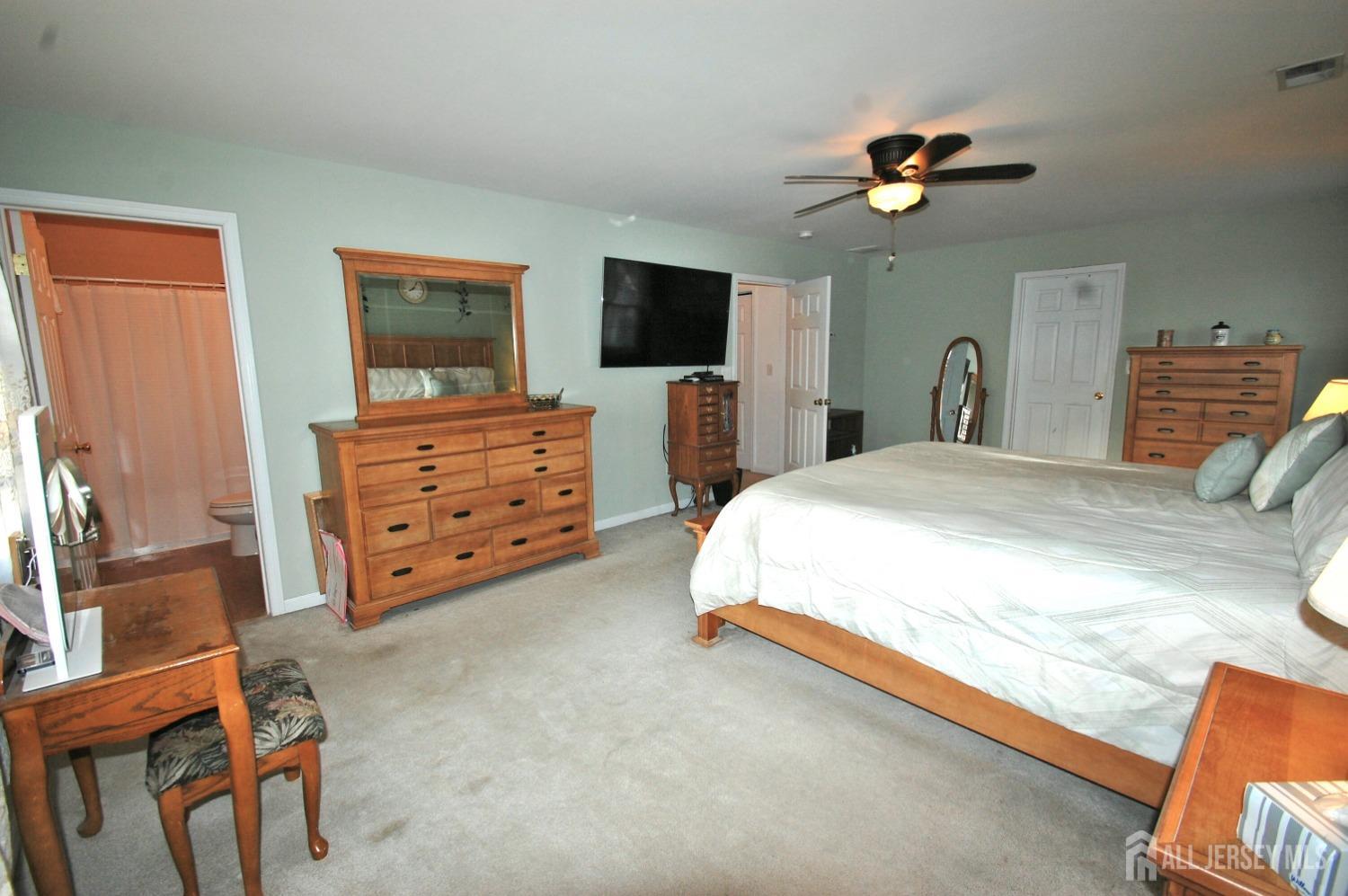 711 Edmunds Avenue, Union Beach, New Jersey image 32