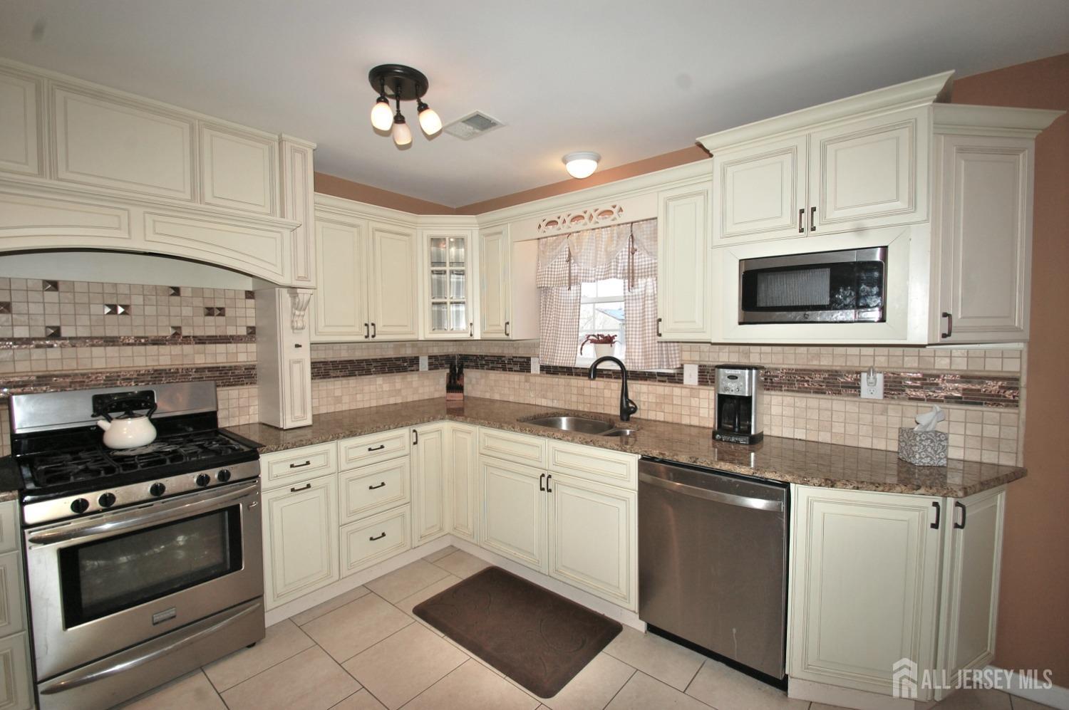 711 Edmunds Avenue, Union Beach, New Jersey image 11