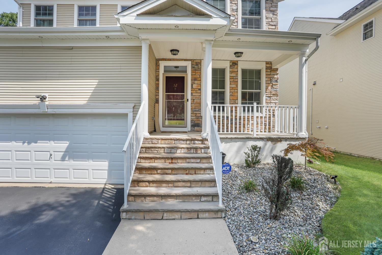 32 walden Court
