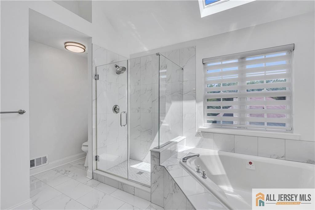 11 Hawk Court, East Brunswick, New Jersey image 21