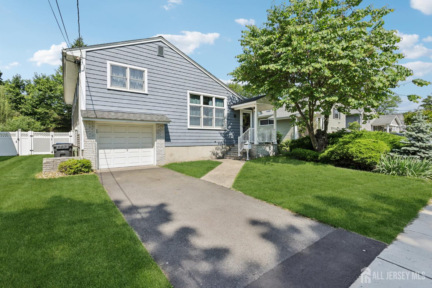 11 Beechwood Avenue, Metuchen, New Jersey image 1