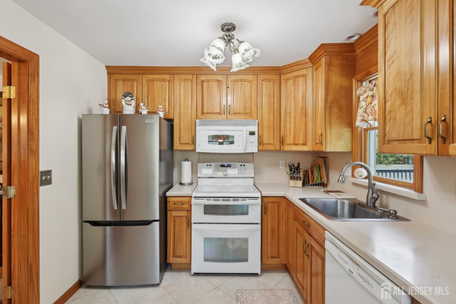 11 Beechwood Avenue, Metuchen, New Jersey image 14