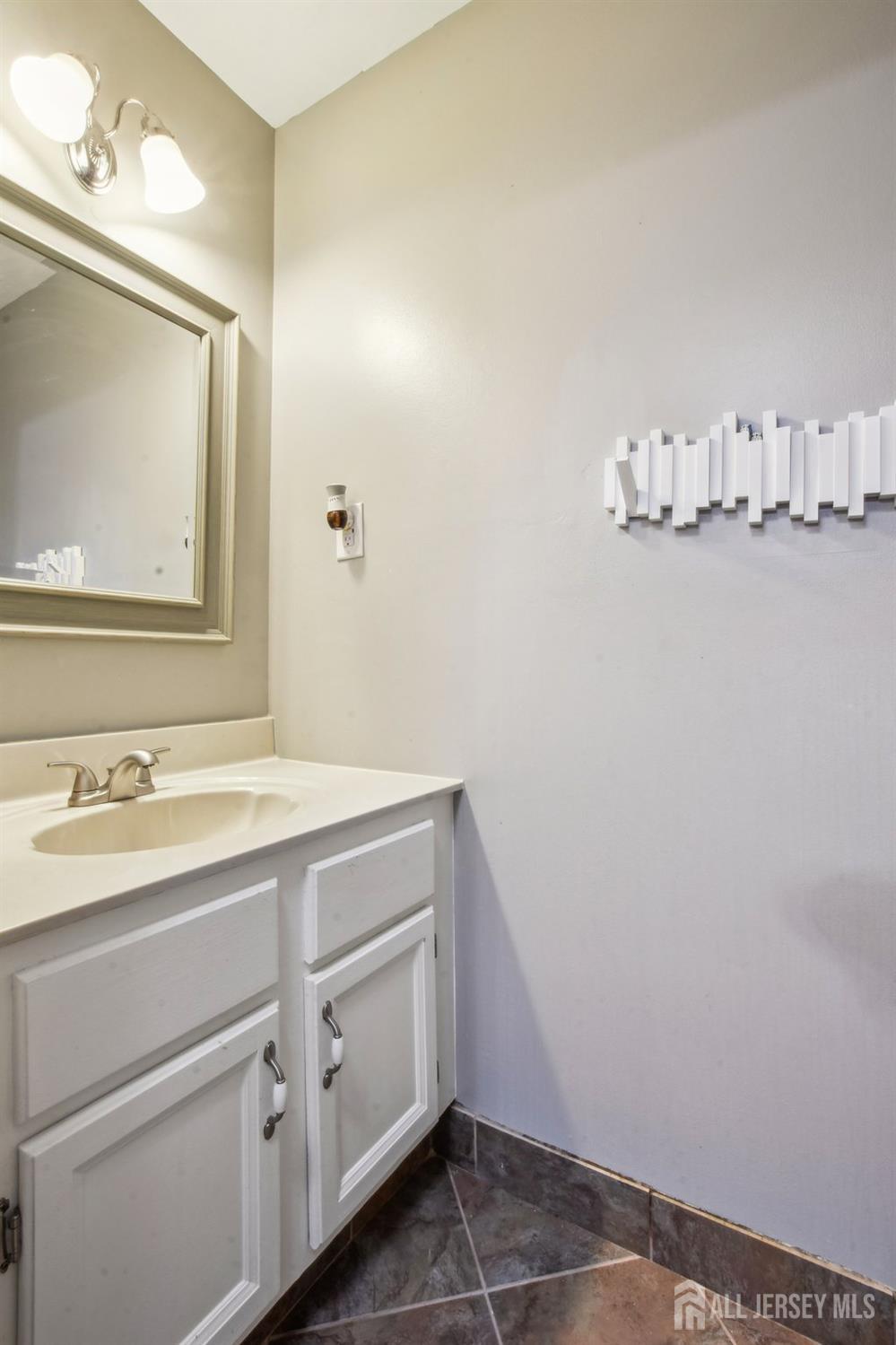25 Manor Drive, Hillsborough, New Jersey image 12