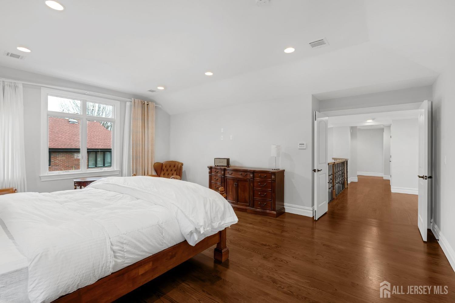 1355 NE Abbott Boulevard, Fort Lee, New Jersey image 32