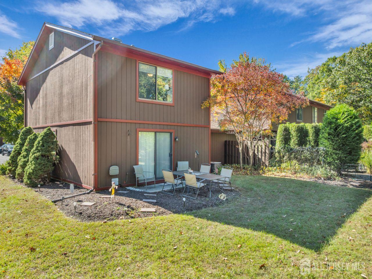 16 Cardinal Lane
