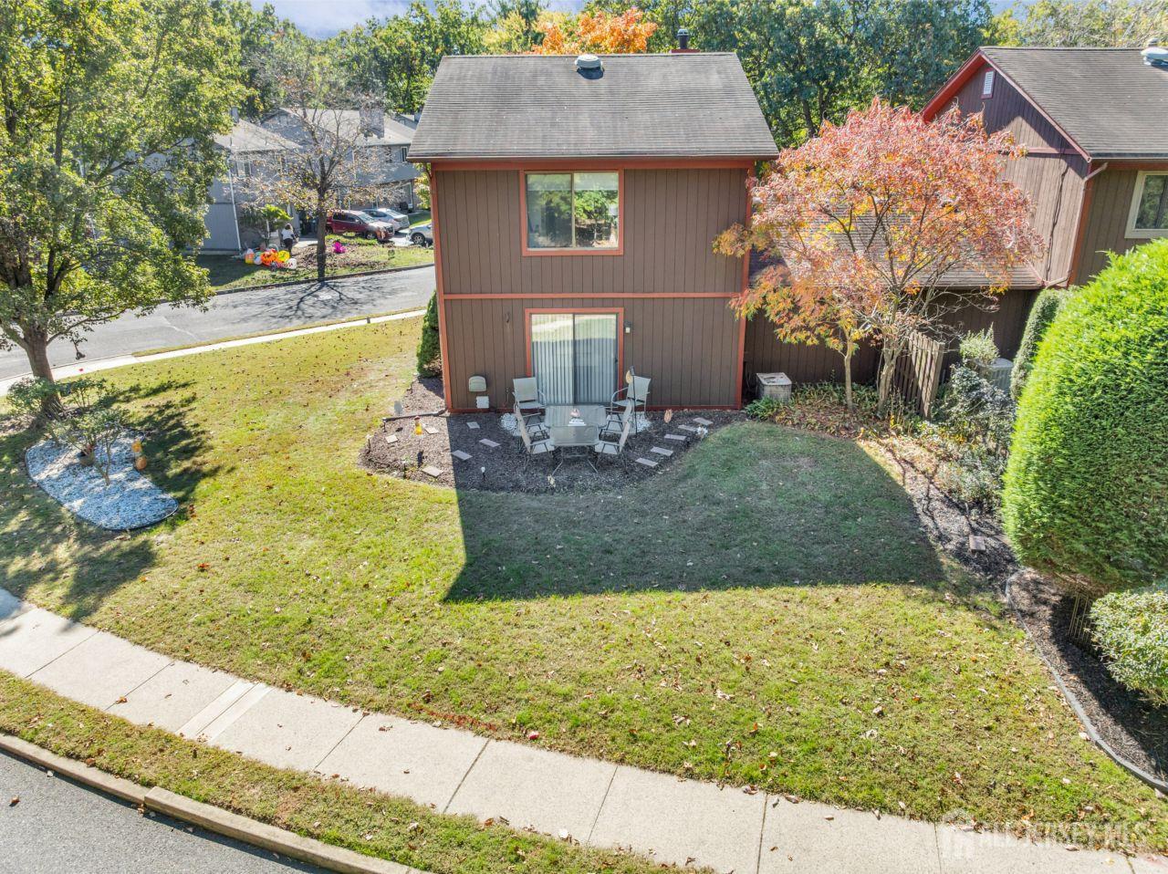 16 Cardinal Lane