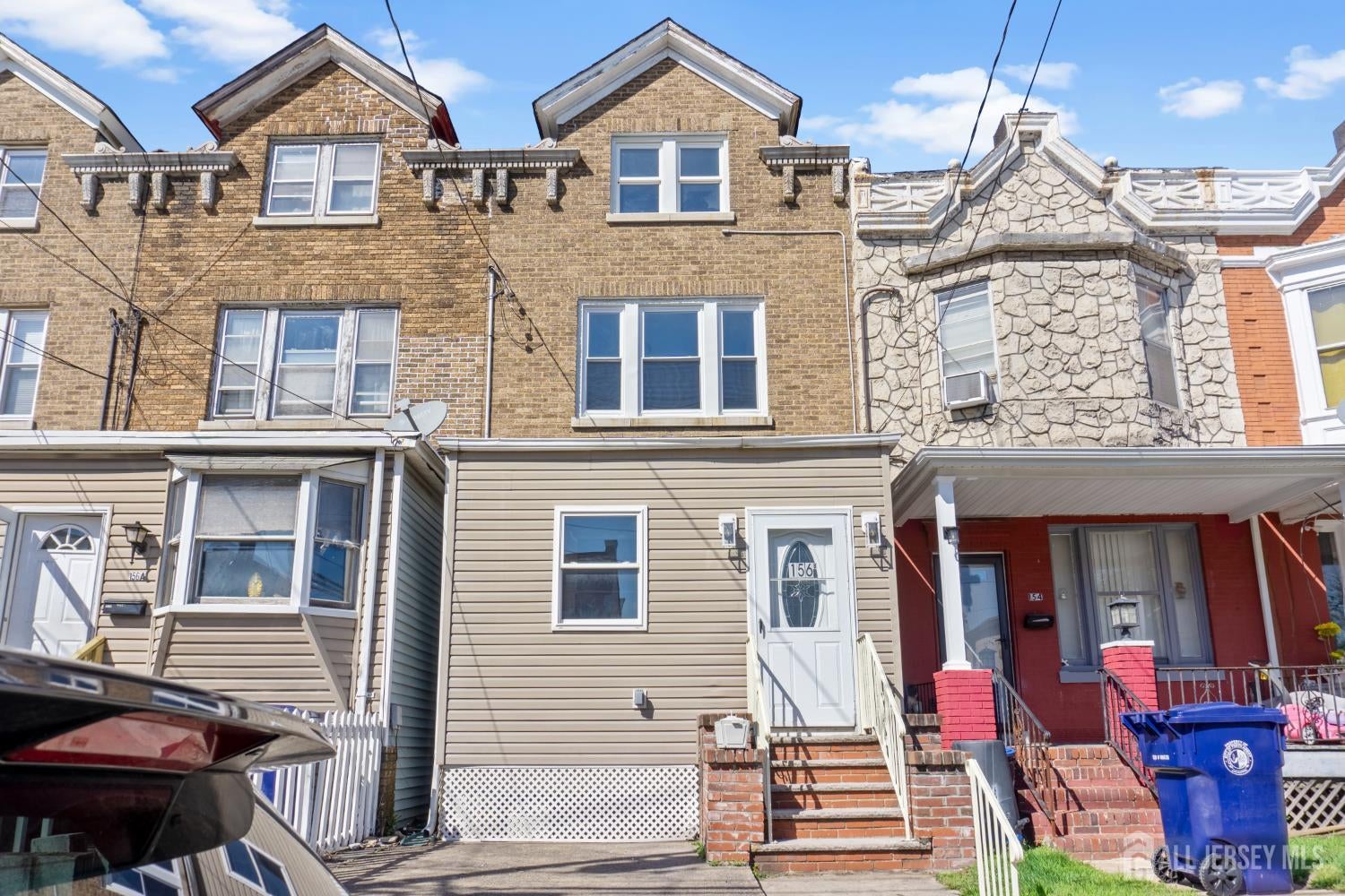 156 Lewis Street