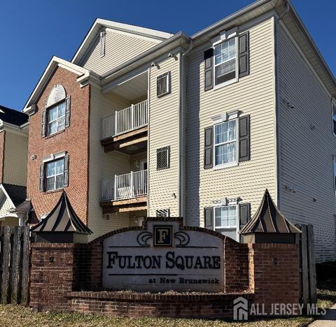 Homes For Sale - 1311 Fernwood Court<br/> New Brunswick, NJ 08901