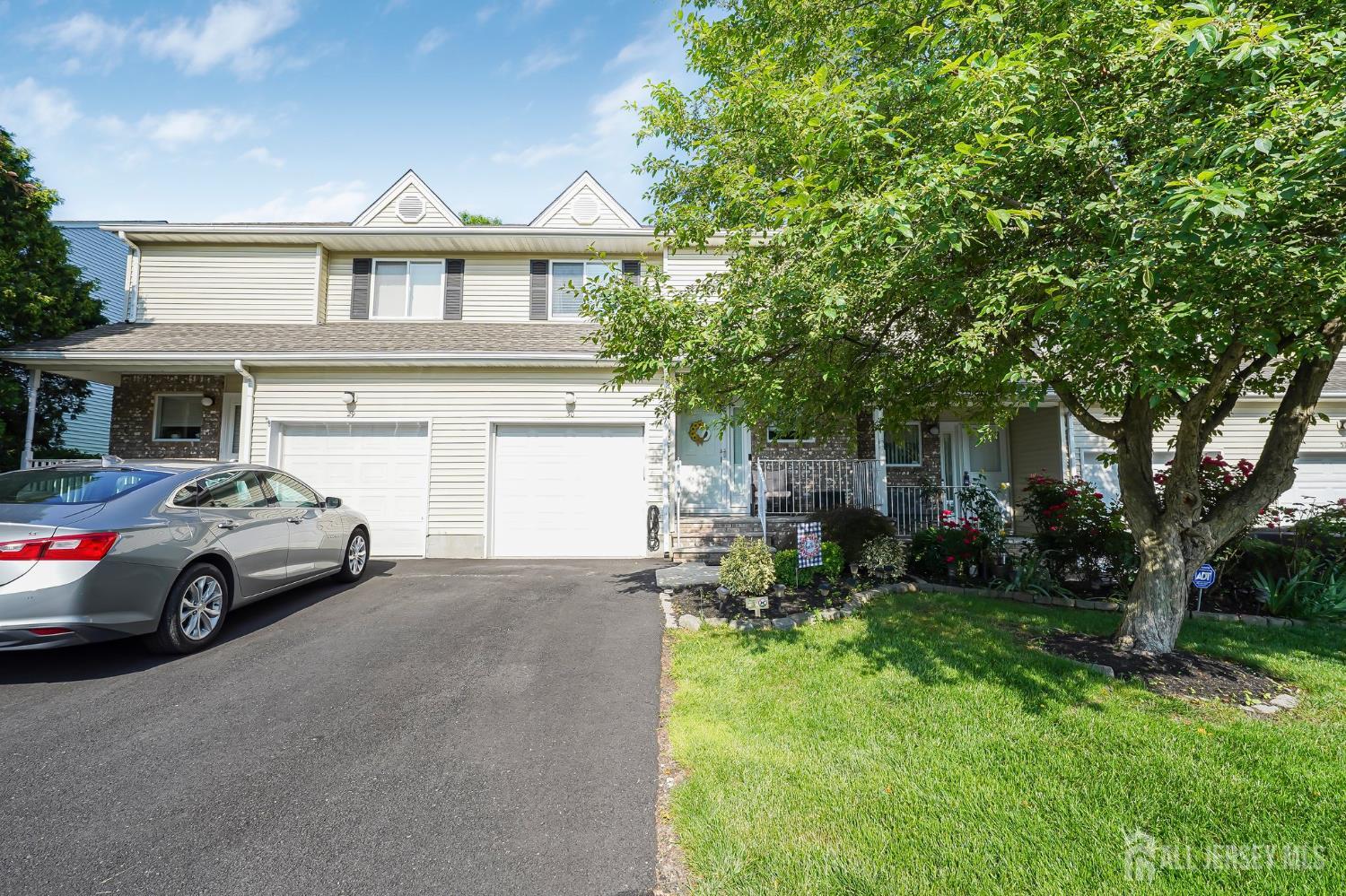 30 Forest Garden Drive, Old Bridge, New Jersey image 3