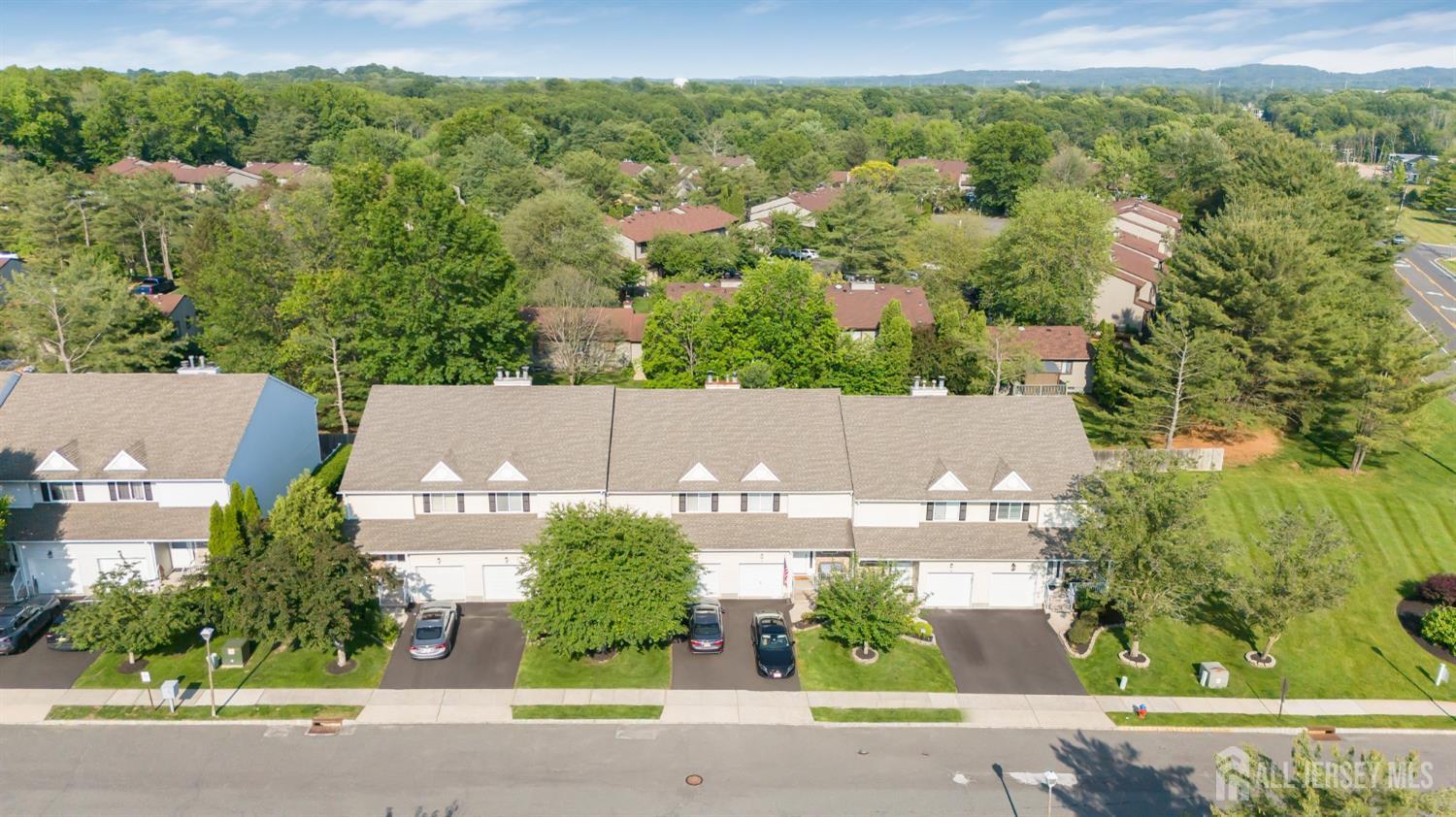30 Forest Garden Drive, Old Bridge, New Jersey image 2