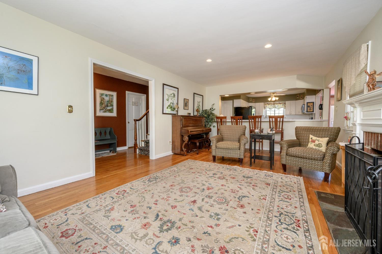 29 Lenox Terrace, West Orange, New Jersey image 6