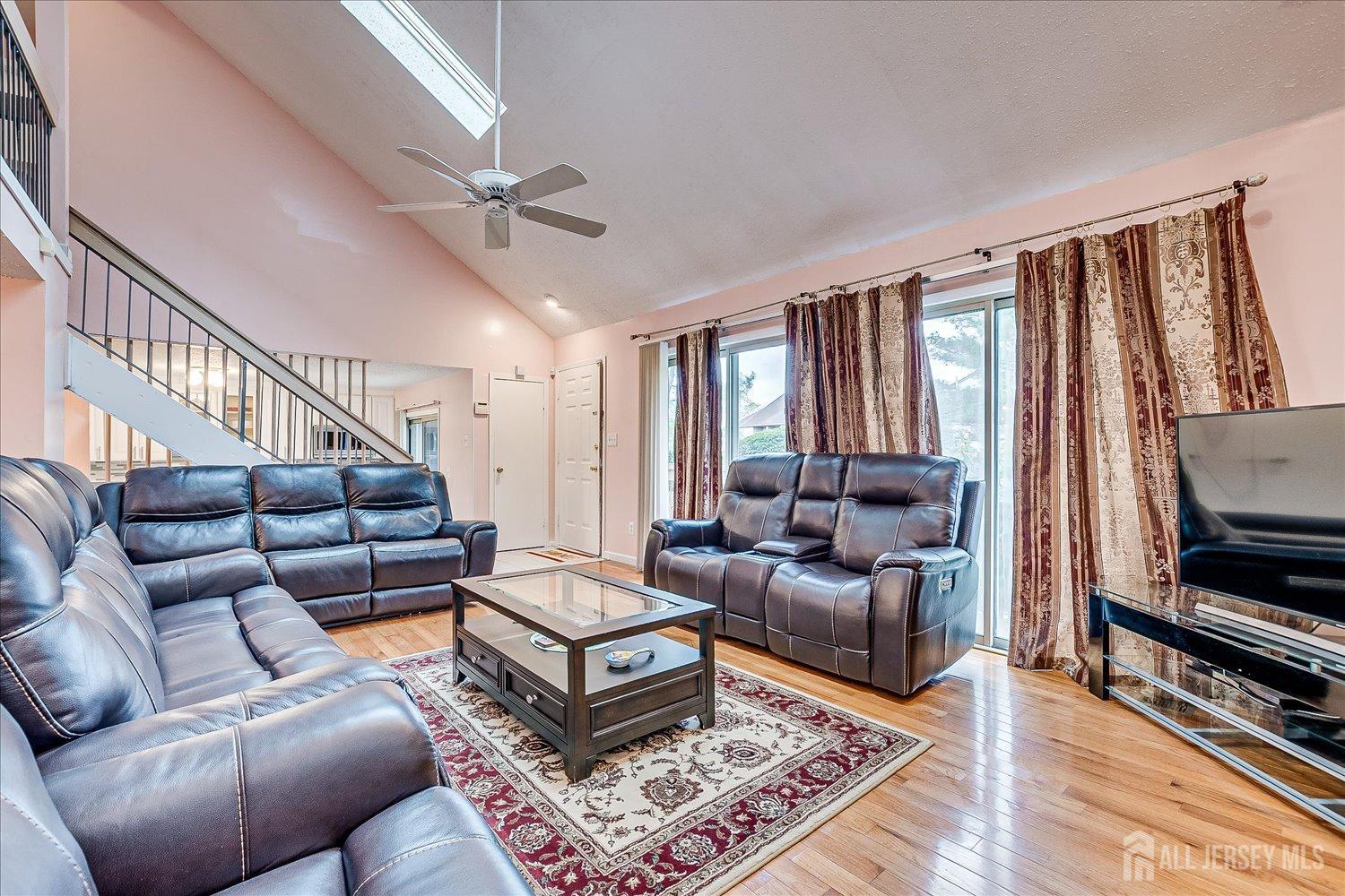 115 Kelly Drive, Edison, New Jersey image 9